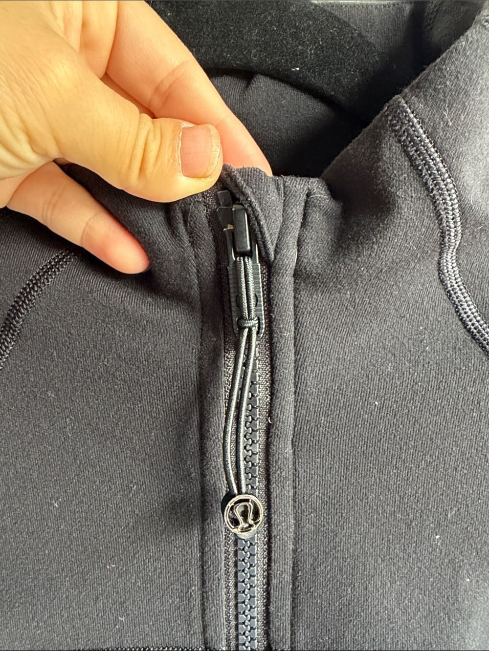Lululemon Define Jacket Black Full Zip Thumbhole Athletic Activewear Size 12 - Picture 9 of 12